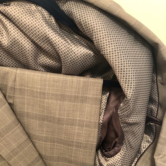 Men’s suits - Picture 3 of 13